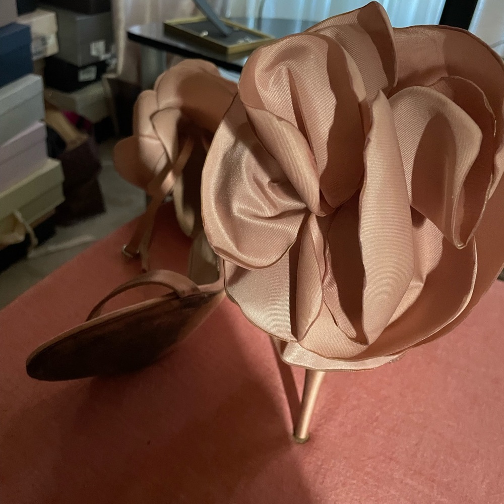 Guiseppe zanotti women shoes size 10. Beautiful nude/blush
